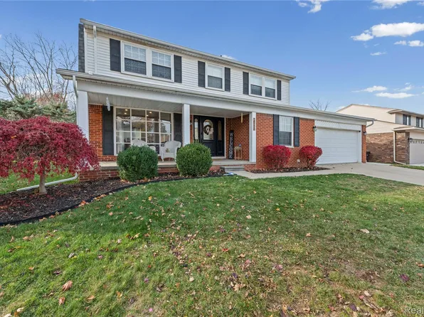 18250 Ryanwood Dr, Riverview, MI 48193
