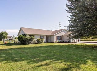 4910 W Wedington Dr, Fayetteville, AR 72704