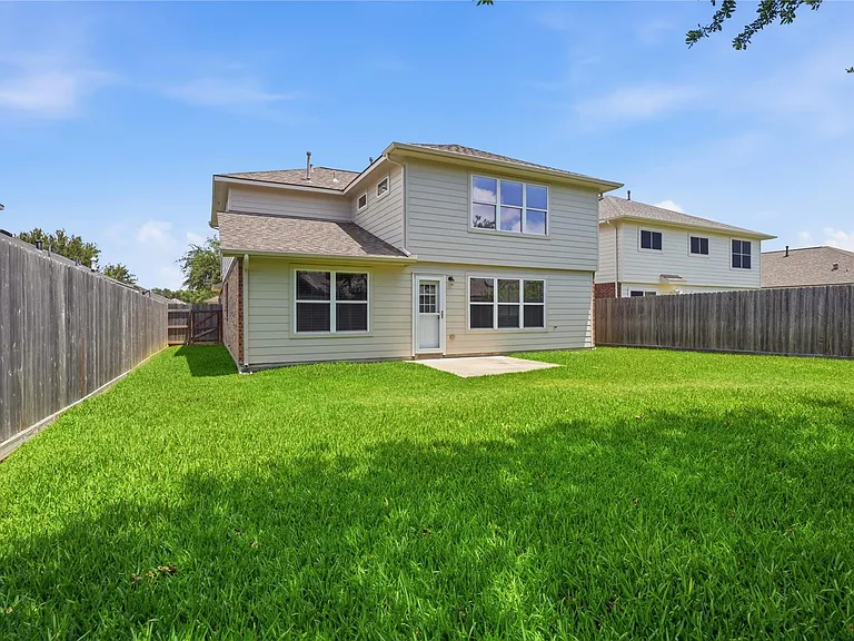 2605 Los Alamos Cir — Photo 24