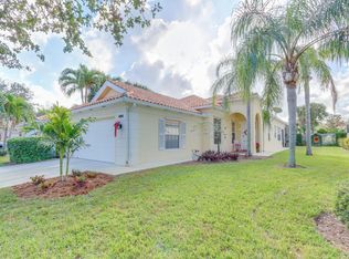 4782 Temple Dr, Delray Beach, FL 33445