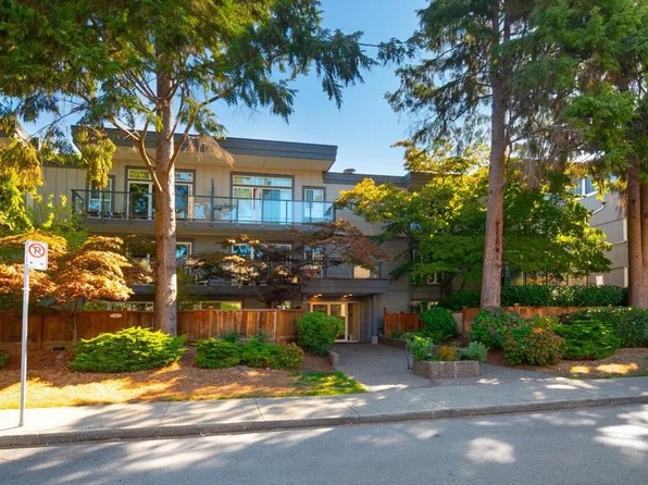 1450 Laburnum St #106, Vancouver, BC V6J 3W3