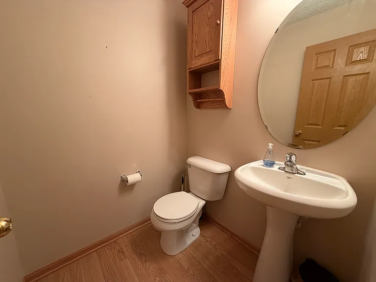 11007 Oak Grove Cir #B — Photo 4