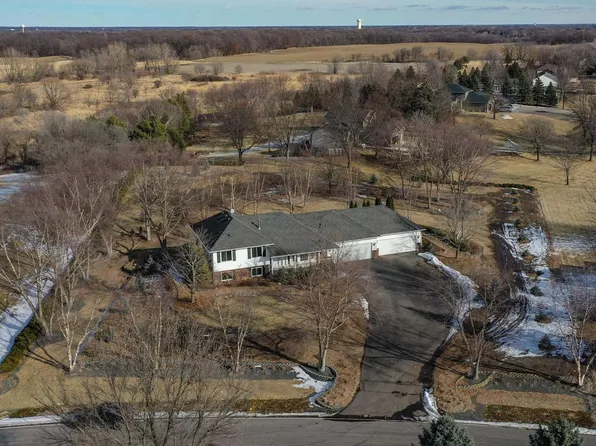 5560 Odean Ave NE, Saint Michael, MN 55376