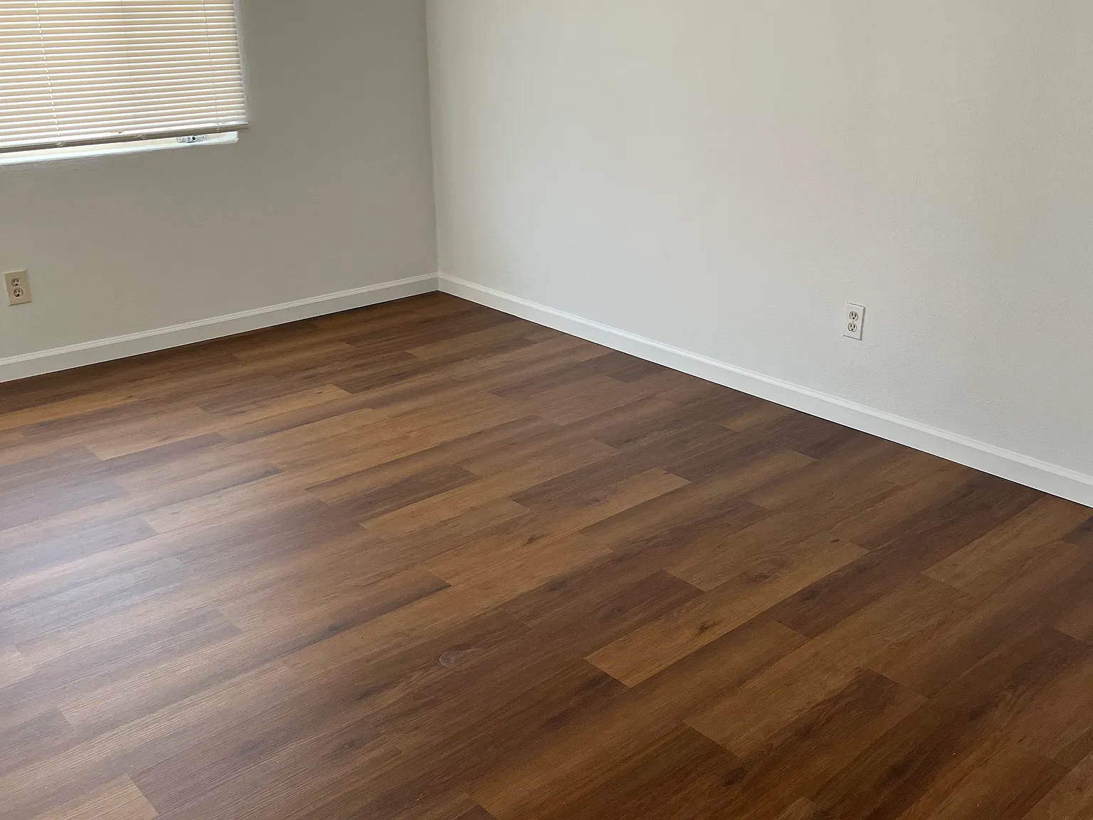 Just - Renovated Spruce Park 1 Bedroom APT. - Just 3 Blocks to UNM — Photo 4