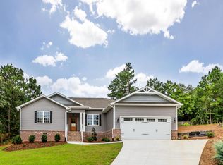 7 Crystal Ct, Pinehurst, NC 28374
