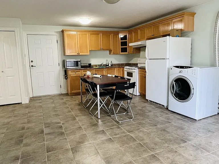 4569 Watling St #BASEMENT — Photo 10