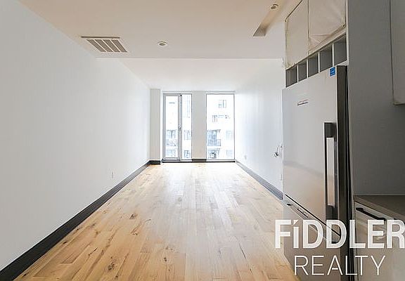 3rd image of 42-22 27th St #403
