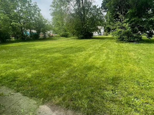 715 Blaine Ave, South Bend, IN 46616