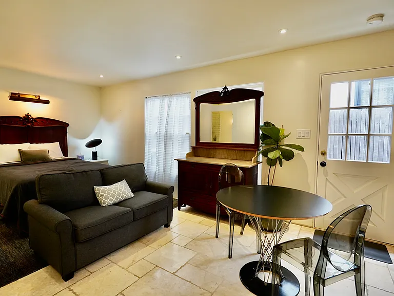 "Mother in-law" suite with separate exterior entrance and twin sofa bed