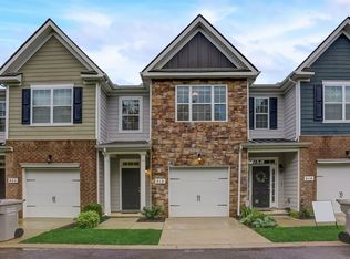 418 Manor Row, Pleasant View, TN 37146