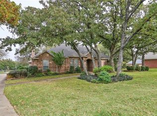 1402 Creekside Dr, Mansfield, TX 76063