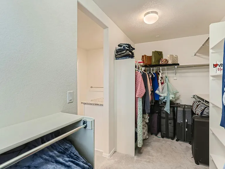 9696 Meeker St — Photo 16