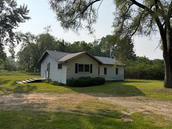 391 N Briggs Rd, Middleville, MI 49333