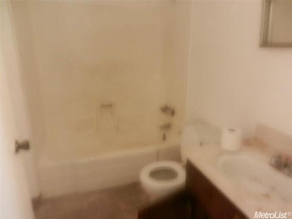 3rd image of 328 Northbank Ct APT 65