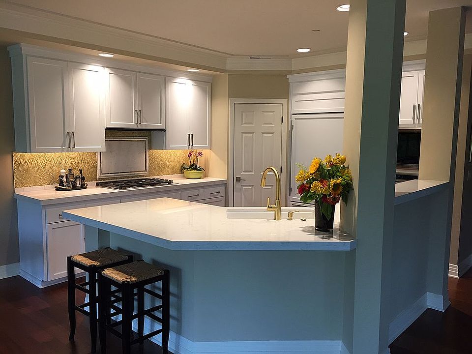 1st image of 10055 Meydenbauer Way SE APT 9