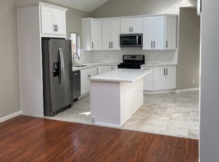 138 Santa Isabel Ave #A, Costa Mesa, CA 92627