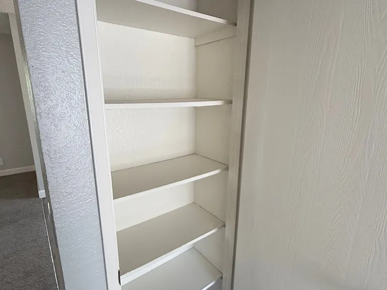 Sierra Woods Apartments — Photo 11