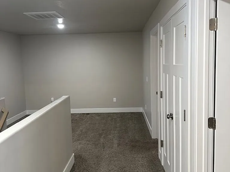 1601 Quartz Dr #D — Photo 15