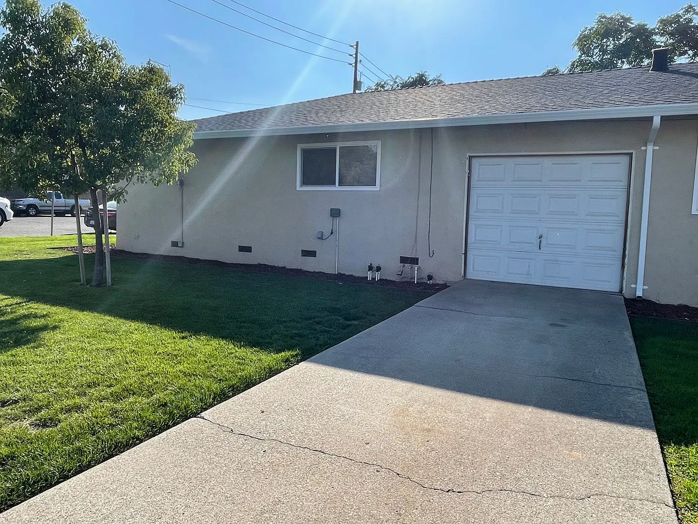 2 Bedroom Apartment in Oakdale — Photo 2
