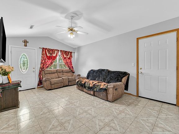 2nd image of 2782 Chancery Pl