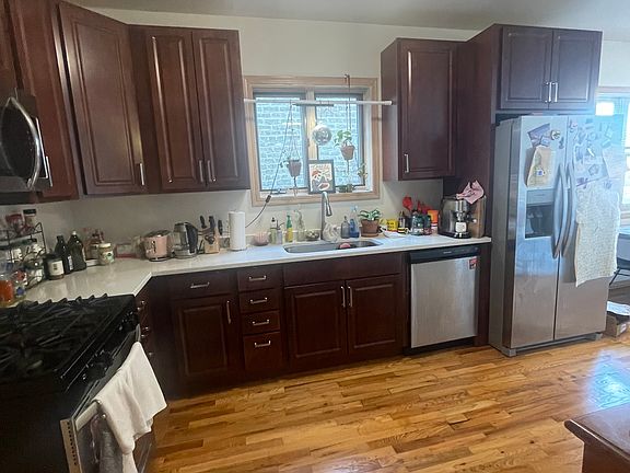 4th image of 1112 N Marshfield Ave #1