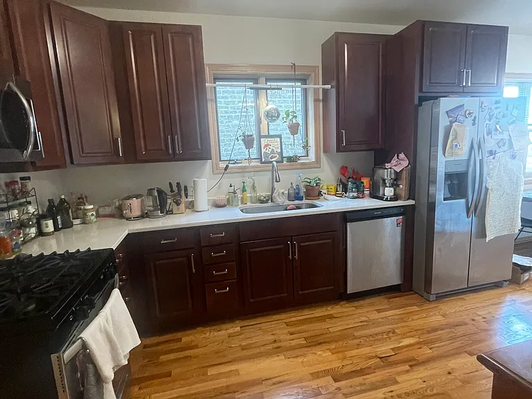 1112 N Marshfield Ave #1 — Photo 4