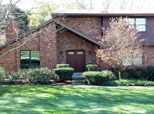 125 Lynn Ann Dr, New Kensington, PA 15068