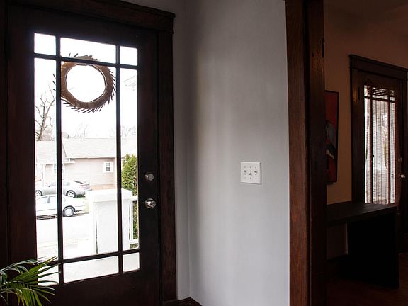 4th image of 2505 Woodbine Ave