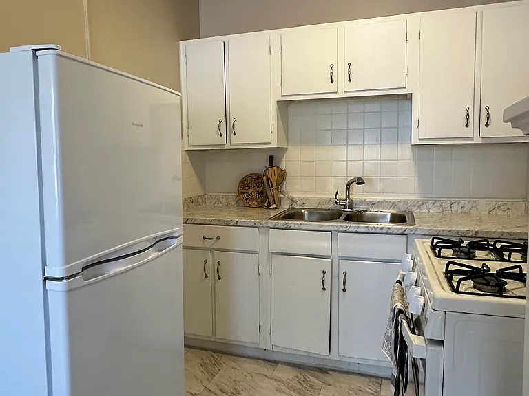 705 W Market St #211 — Photo 5