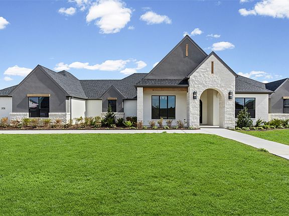 3rd image of 4720 Magnolia Trl