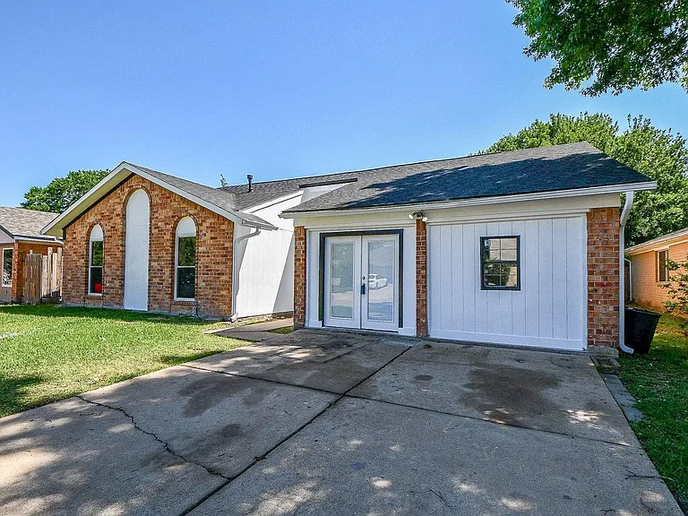 7203 Santa Rita Dr — Photo 2