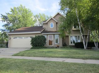 8538 S Rebecca Ct, Oak Creek, WI 53154