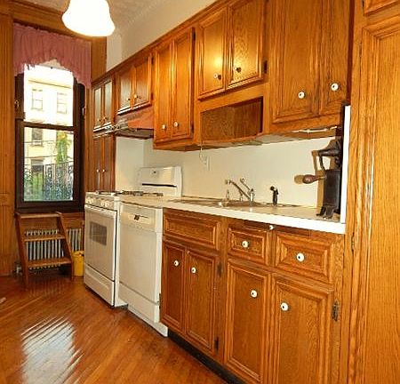 592 11 st Kitchen