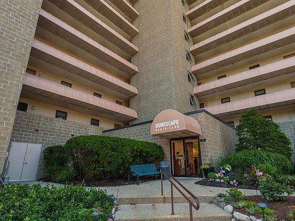 4th image of 100 Lake Shore Dr APT 701