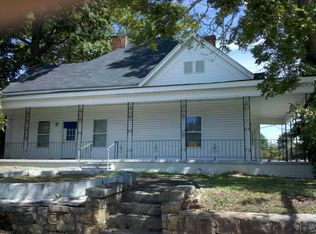 313 S Lewis St APT A, Lagrange, GA 30240