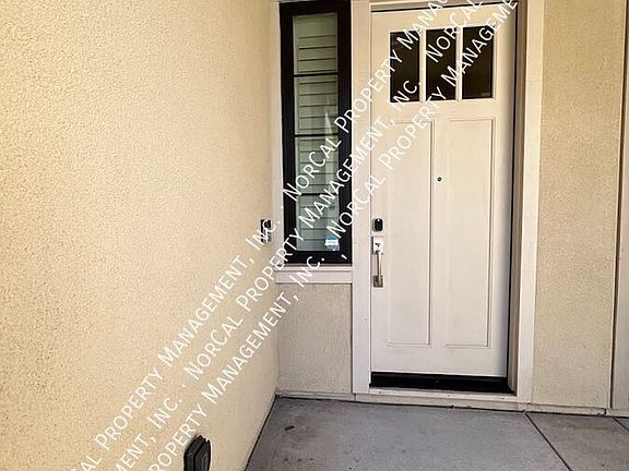 3rd image of 35 Hencken Oaks Ln