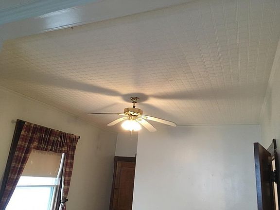 5th image of 94 Essex St