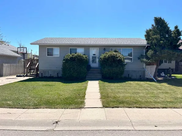 2119 N 17a Ave, Coaldale, AB T1M 1K3