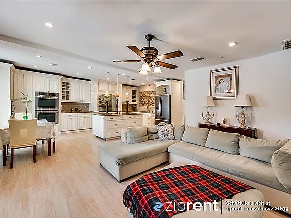 4th image of 2711 Boynton St