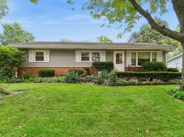 777 Redwood Dr, Aurora, IL 60506