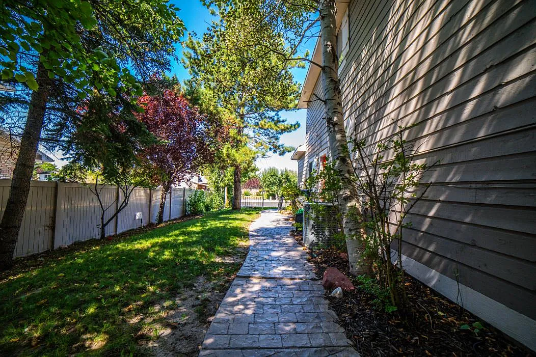 Building Photo - 2550 E Alta Canyon Dr #BACK