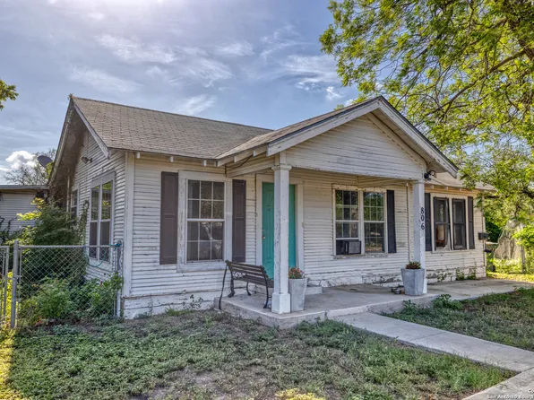 806 S Park St, Uvalde, TX 78801