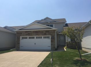 6030 Deere Creek Ln #B, Davenport, IA