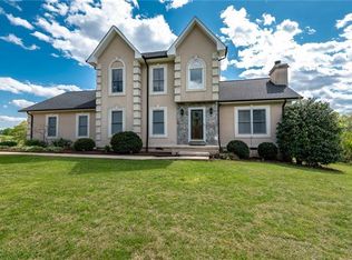 4951 Butner Dr, Hickory, NC 28602