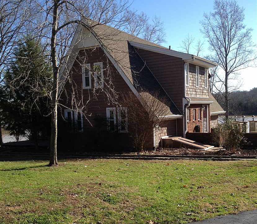 1st image of 359 Bay Ln