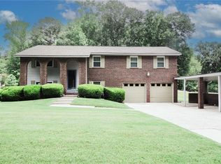 125 Pebble Beach Ct, Atlanta, GA 30349