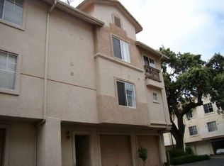 3360 Holly Grove St, Thousand Oaks, CA 91362