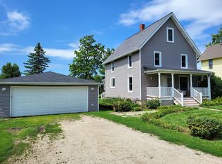 240 Maple St, Paw Paw, IL 61353