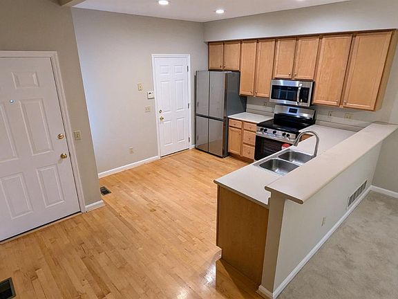5th image of 8162 Witts Meadow Ln