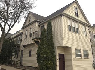 1760 N Arlington Pl, Milwaukee, WI 53202